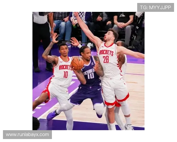 德罗赞季后赛爆发,关键战砍下35分助球队逆转晋级 德罗赞季后赛爆发,关键战砍下35分助球队逆转晋级